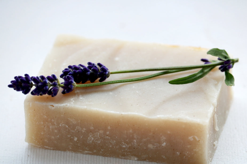 Lavender Rosemary Shampoo Bar - Eco-Friendly Solid Shampoo for All Hair Types